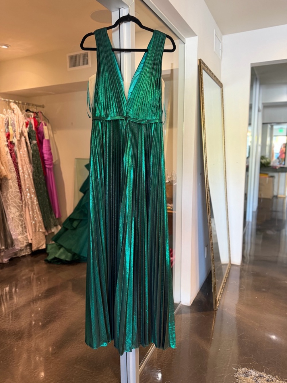 Pol Atteu Designer Gown Size 8 Emerald Green Pleated Formal Evening Dress Prom - Picture 9 of 14